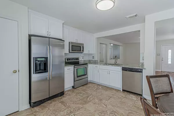 10202 Misty Plain, San Antonio, TX 78245