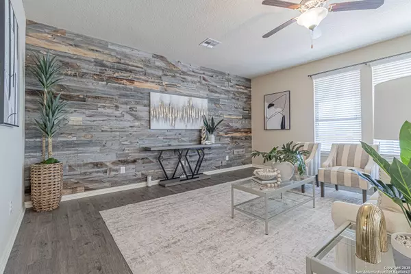 22819 Akin Town, San Antonio, TX 78261