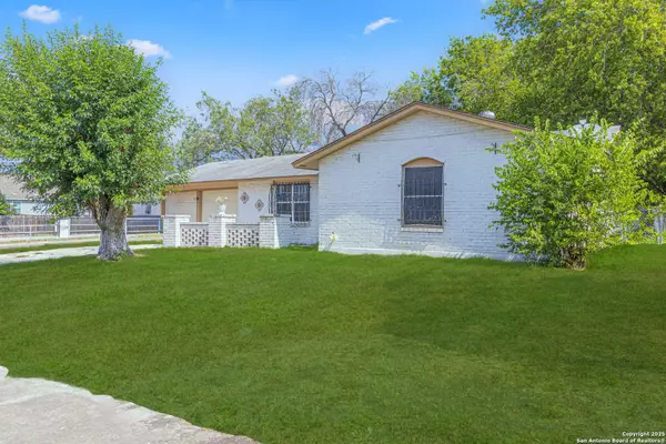 5883 Branch Valley St, San Antonio, TX 78242