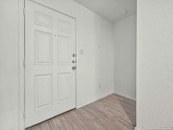 8842 Barrow Path, Converse, TX 78109