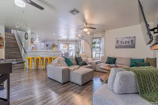 9311 Mimosa Mnr, San Antonio, TX 78245