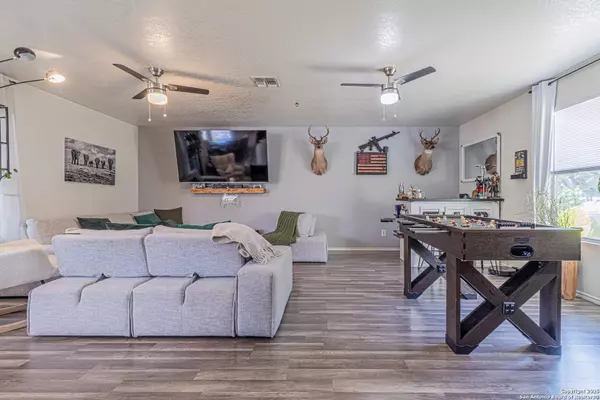 9311 Mimosa Mnr, San Antonio, TX 78245