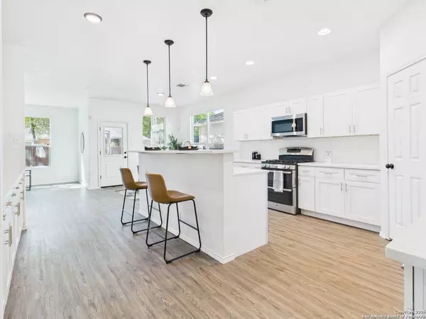 4526 Harrisburg, San Antonio, TX 78223