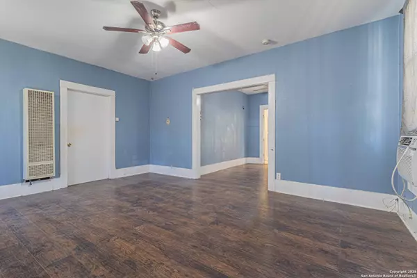 1123 Hackberry, San Antonio, TX 78210