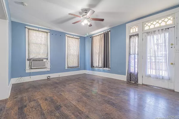 1123 Hackberry, San Antonio, TX 78210