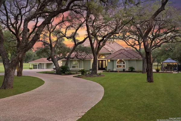 443 Rosewood Dr, La Vernia, TX 78121