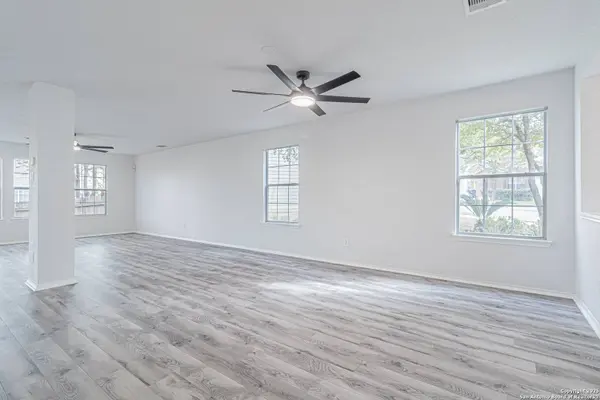 6615 Suncliff Crst, San Antonio, TX 78238