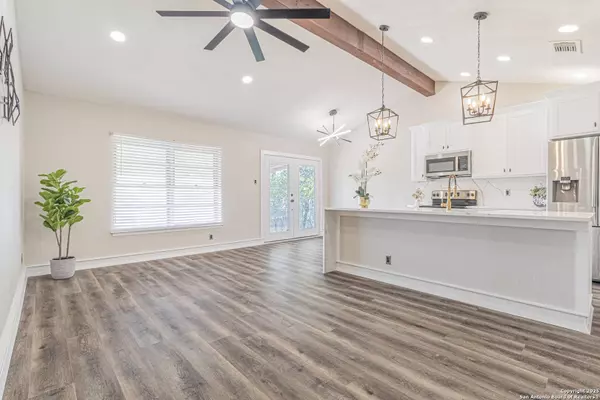 5714 Green Manor St, San Antonio, TX 78223