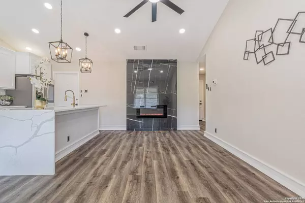 5714 Green Manor St, San Antonio, TX 78223