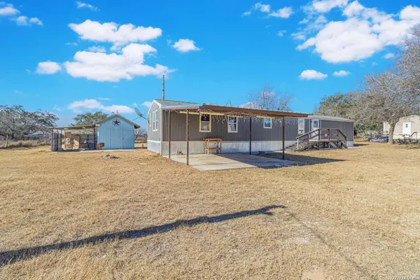 18065 County Road 163, Elmendorf, TX 78112