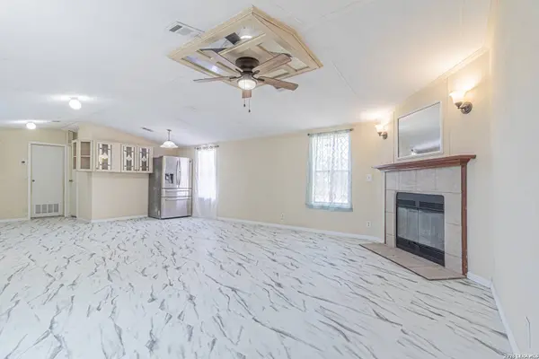 18065 County Road 163, Elmendorf, TX 78112