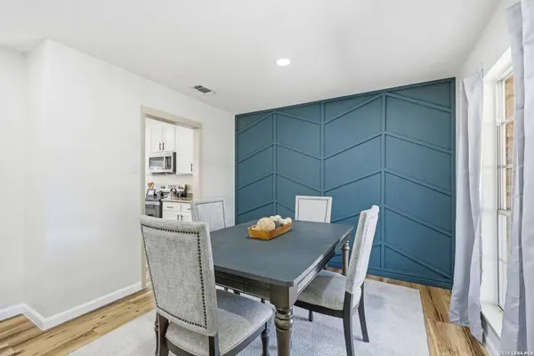 110 De Soto Dr, Universal City, TX 78148