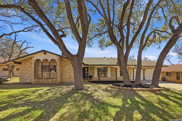 110 De Soto Dr, Universal City, TX 78148