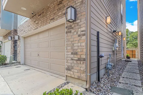 3839 Harry Wurzbach Rd #10, San Antonio, TX 78209