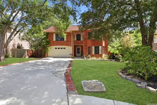 16426 Hillview Pass Dr, San Antonio, TX 78247
