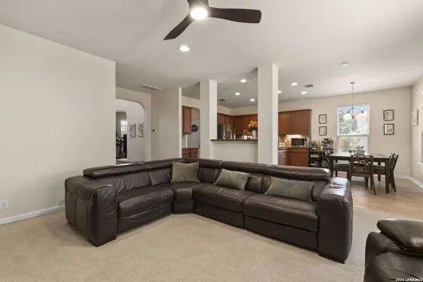 8702 JURA FRST, Helotes, TX 78023
