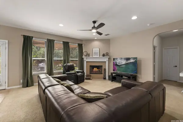 8702 JURA FRST, Helotes, TX 78023