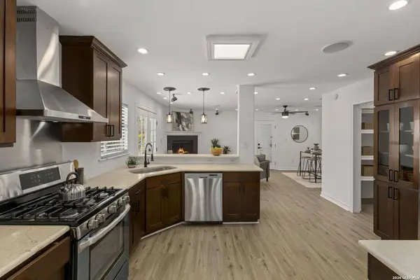 334 Karen Ln, San Antonio, TX 78209