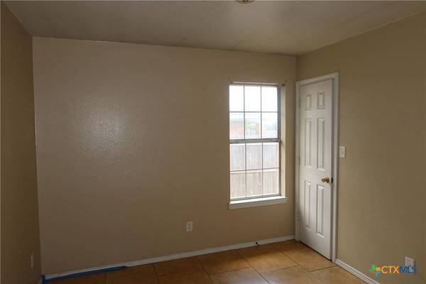 5008 John David DR, Killeen, TX 76549