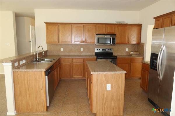 5206 Golden Gate DR, Killeen, TX 76549