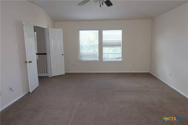 5206 Golden Gate DR, Killeen, TX 76549