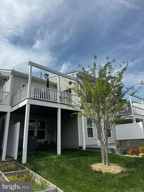 128 LONG POINT DR, Fredericksburg, VA 22406