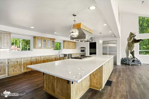 5100 W Lakeside DR, Wasilla, AK 99654