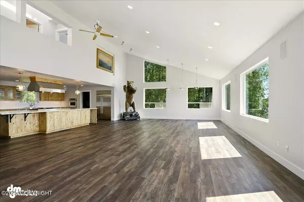 5100 W Lakeside DR, Wasilla, AK 99654