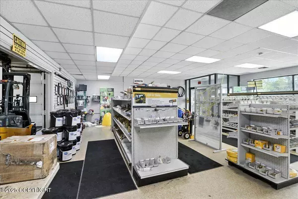 1716 N Post RD, Anchorage, AK 99501