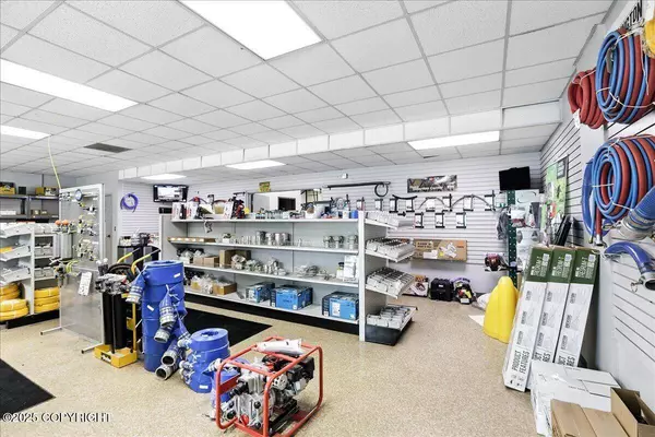 1716 N Post RD, Anchorage, AK 99501