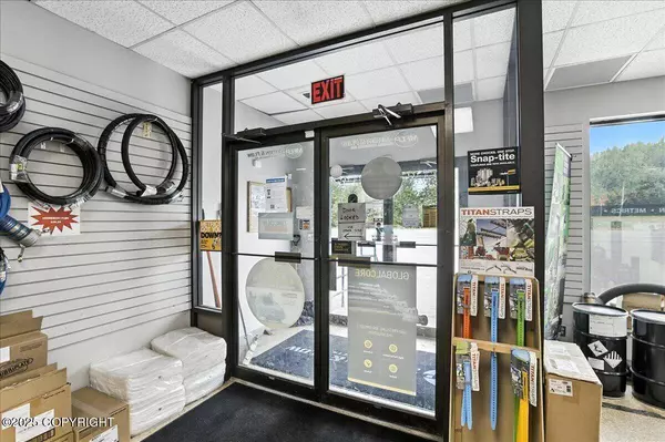 1716 N Post RD, Anchorage, AK 99501