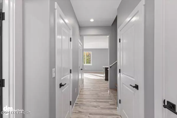 550 W Galway DR #1, Wasilla, AK 99654