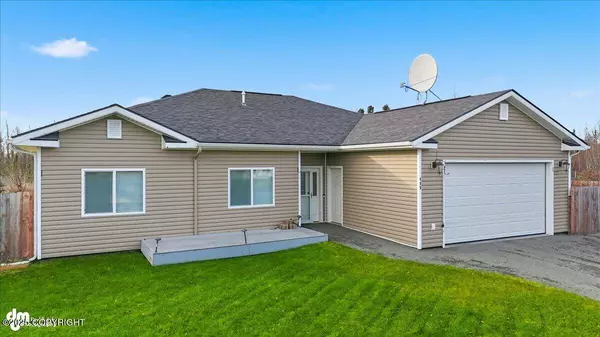 488 W Goldenwood ST, Wasilla, AK 99654