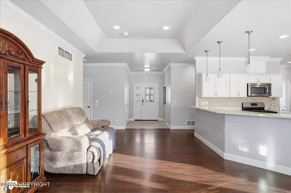 488 W Goldenwood ST, Wasilla, AK 99654