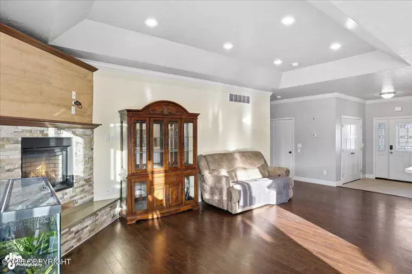 488 W Goldenwood ST, Wasilla, AK 99654