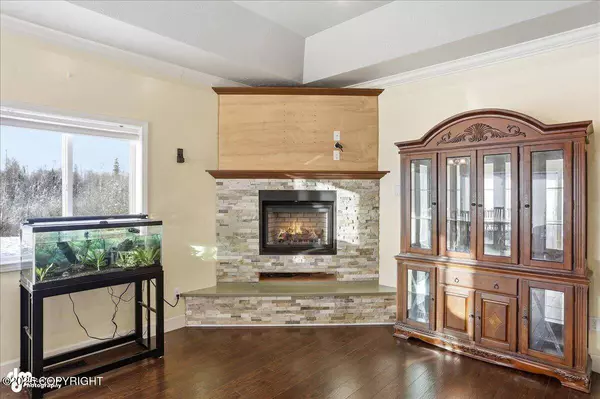 488 W Goldenwood ST, Wasilla, AK 99654