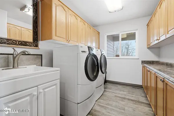 5823 E Morning Mist DR, Palmer, AK 99645