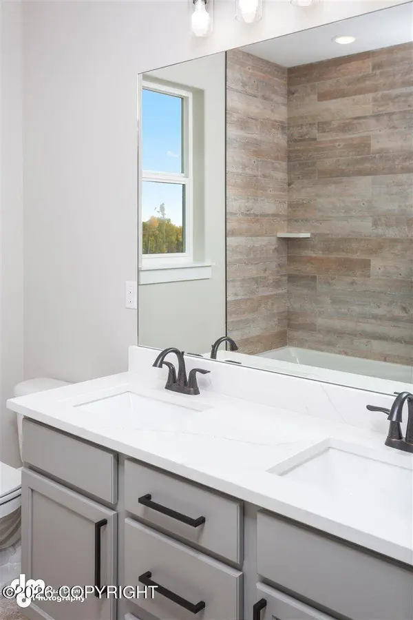 2111 W Cameron DR, Wasilla, AK 99654
