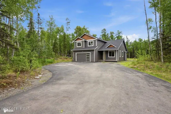 1381 N Meadow Lakes LOOP, Wasilla, AK 99623