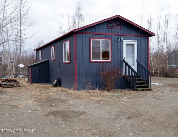 15730 W Hess LN, Wasilla, AK 99652