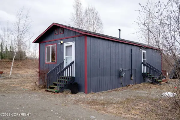 15730 W Hess LN, Wasilla, AK 99652