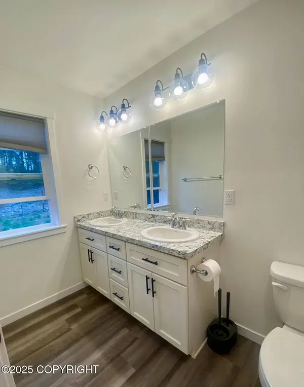 7100 W Bruns DR, Wasilla, AK 99623