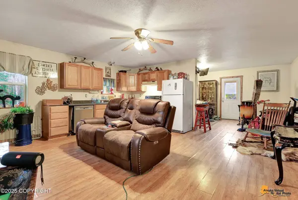 12561 Pettis DR, Willow, AK 99688