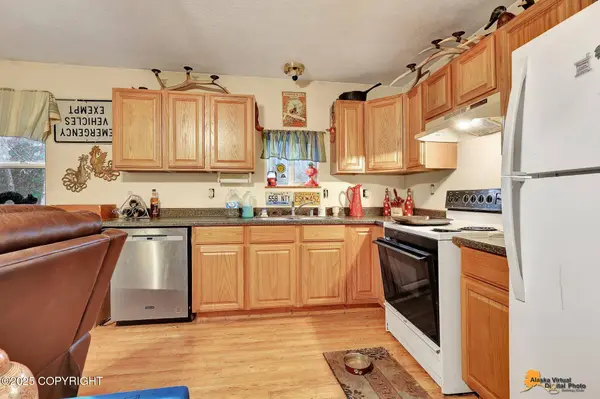 12561 Pettis DR, Willow, AK 99688