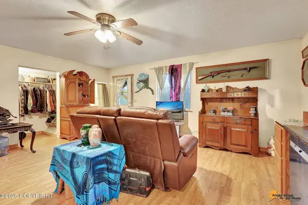 12561 Pettis DR, Willow, AK 99688