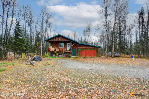12561 Pettis DR, Willow, AK 99688