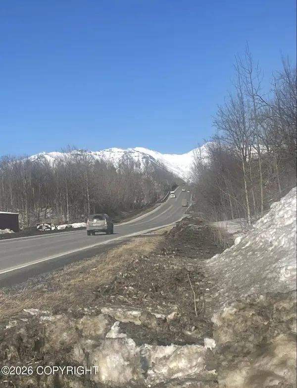 427 Glenn HWY, Palmer, AK 99645