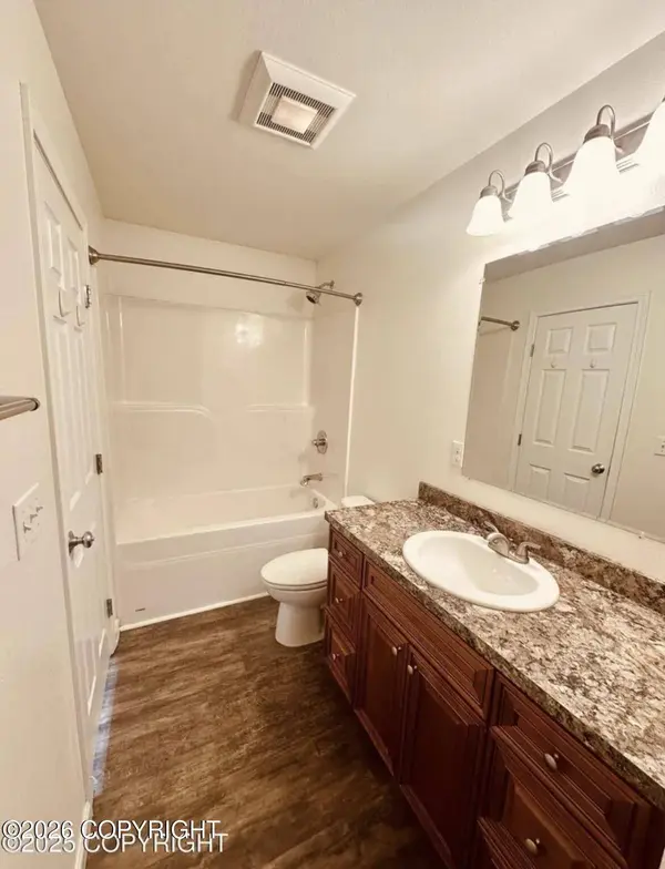 4542 W Amanda DR, Wasilla, AK 99623