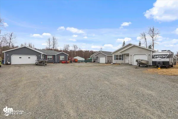 8260 E Snowy Pass CIR, Wasilla, AK 99654