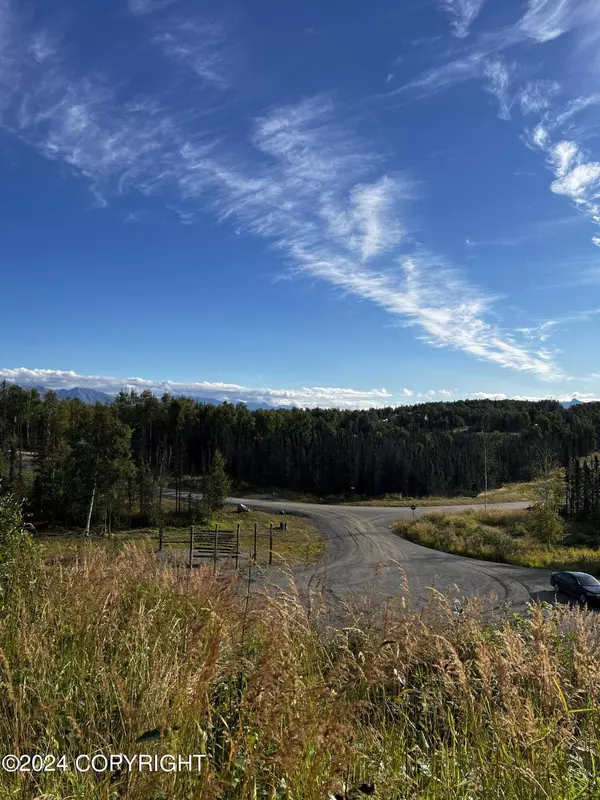 5283 W Kali Mae CIR, Wasilla, AK 99654